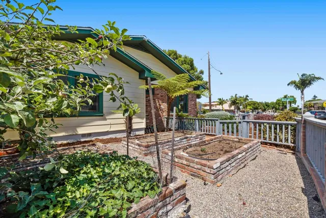 $1,475,000 | 301 South Horne Street, Oceanside, CA 92054