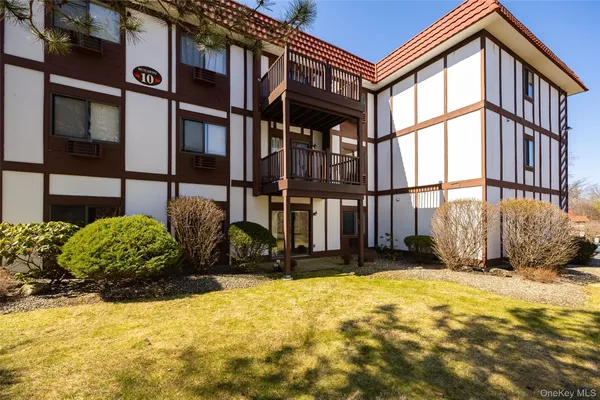 $350,000 | 10 Skyline Drive, Unit 10, Fishkill, NY 12524