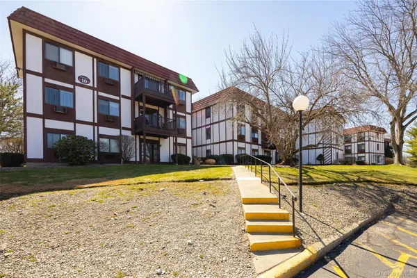 $350,000 | 10 Skyline Drive, Unit 10, Fishkill, NY 12524