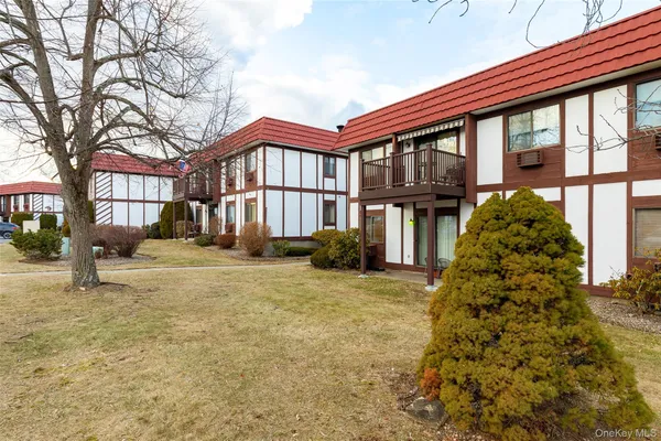 $350,000 | 10 Skyline Drive, Unit 10, Fishkill, NY 12524