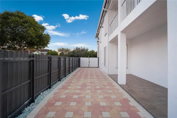 $990,000 | 15051 Southwest 18th Terrace, Miami, FL 33185