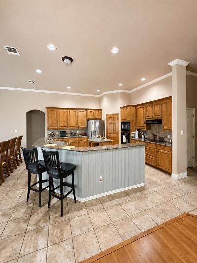 209 Cyndilu Lane Decatur, TX 76234 - Photo 4 of 26 Lots of lighting in kitchen area