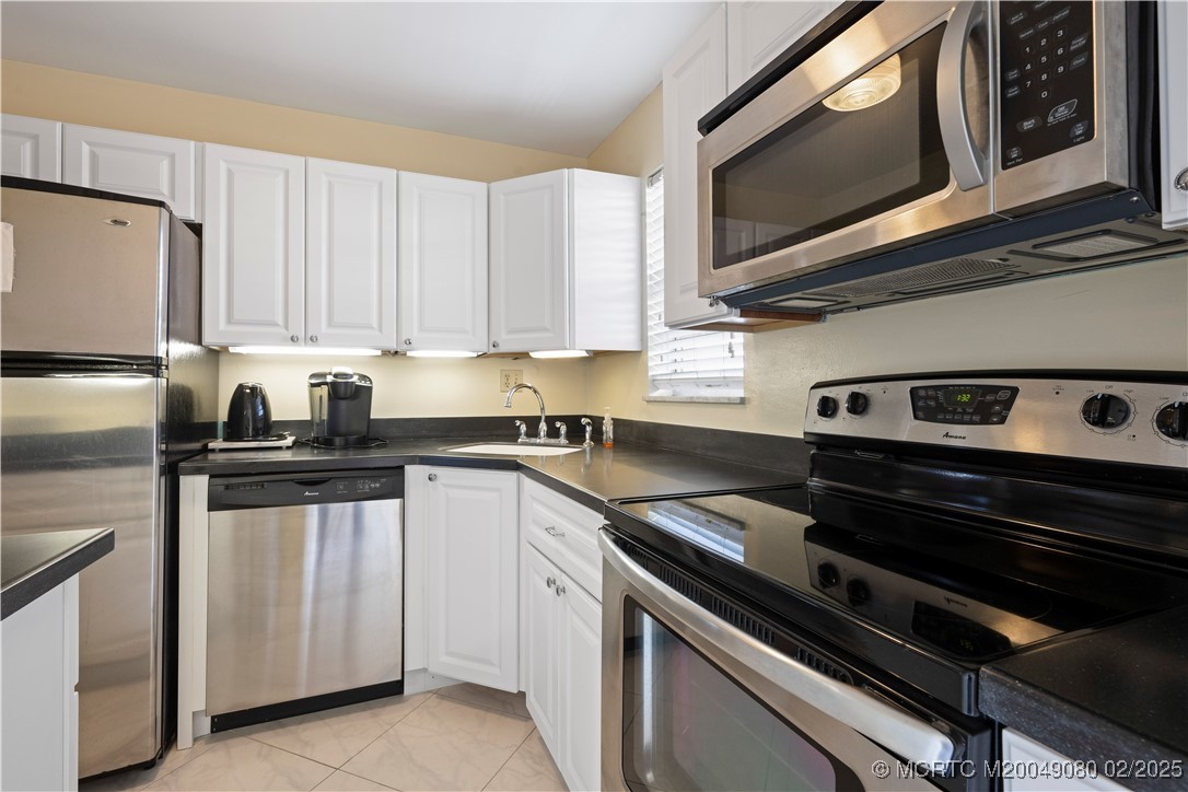 1961 Southwest Palm City Road, Unit F Stuart, FL 34994 - Photo 12 of 29 Gallery Image 12