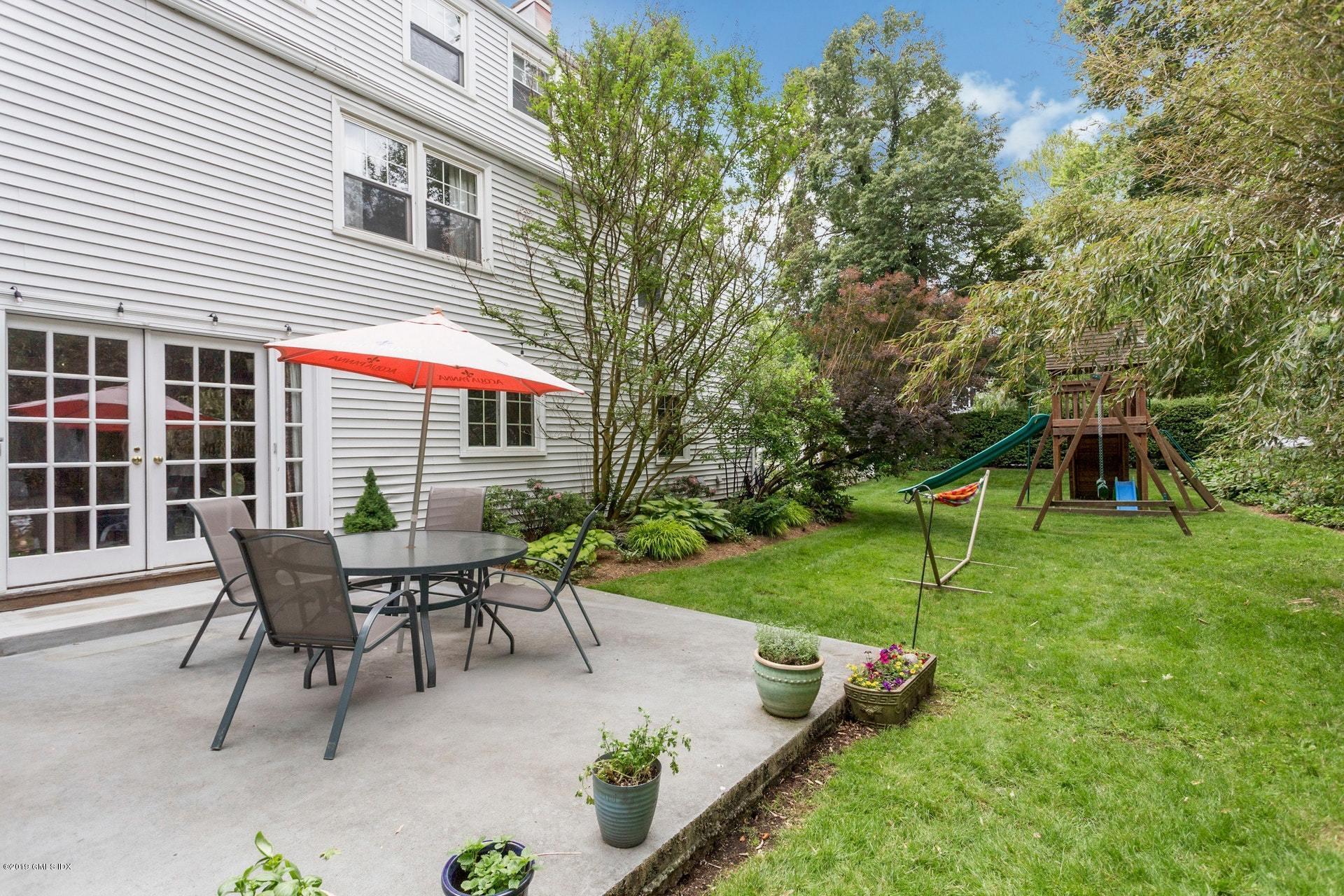 37 Meyer Place Riverside, CT 06878 - Photo 6 of 25 a view of a house with backyard and sitting area