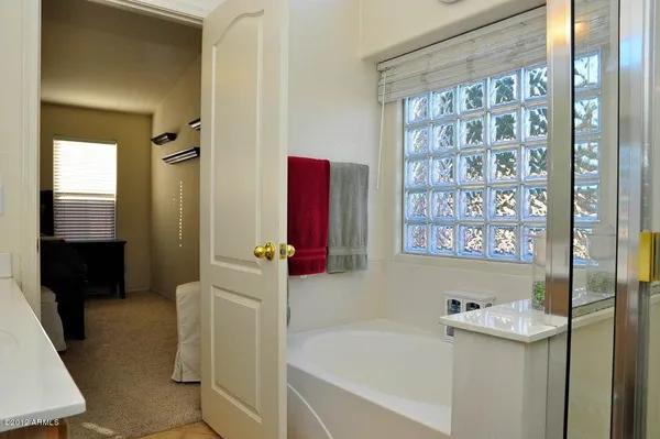 $2,700 | 3713 East Monona Drive, Phoenix, AZ 85050