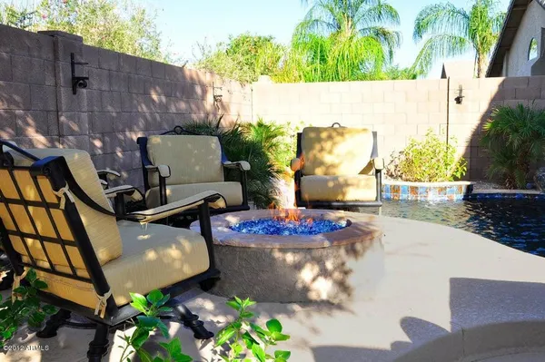 $2,700 | 3713 East Monona Drive, Phoenix, AZ 85050