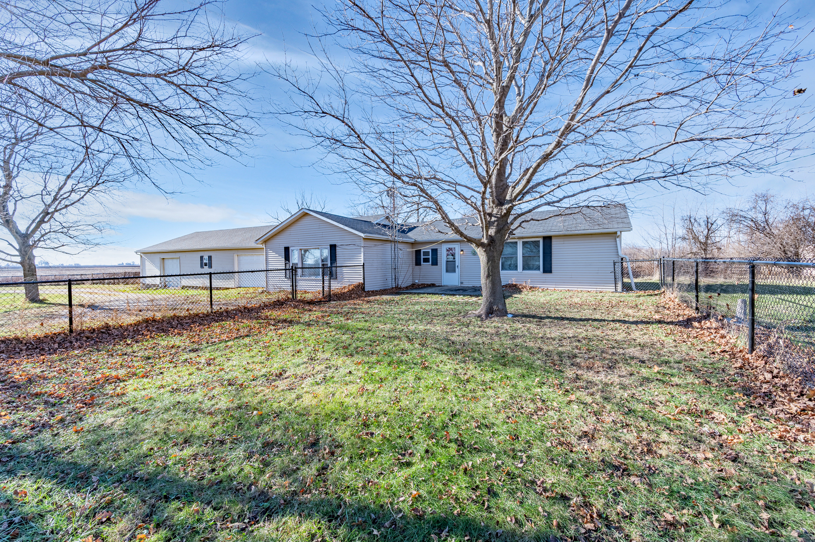 25731 Glidden Road Clare, IL 60111 - Photo 4 of 24