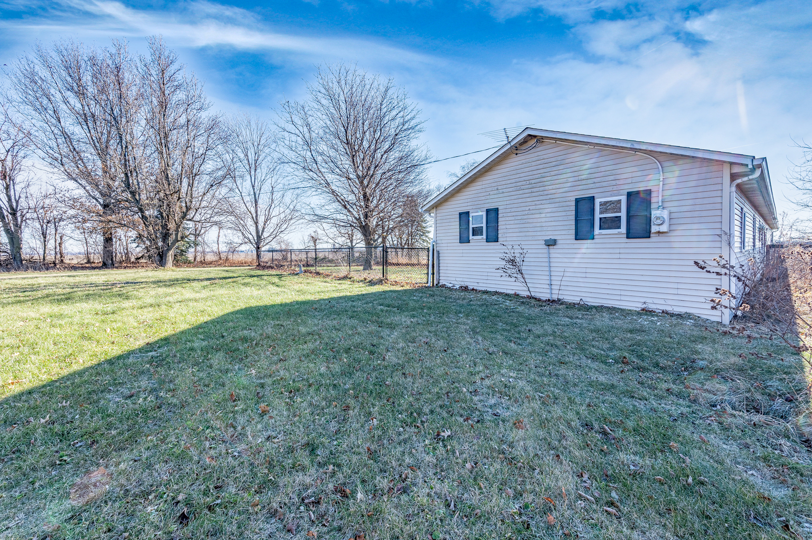 25731 Glidden Road Clare, IL 60111 - Photo 10 of 24