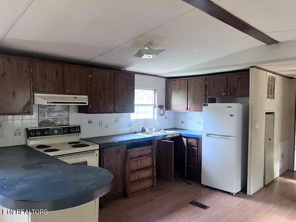 $117,900 | 130 Gentry Lane, Luttrell, TN 37779