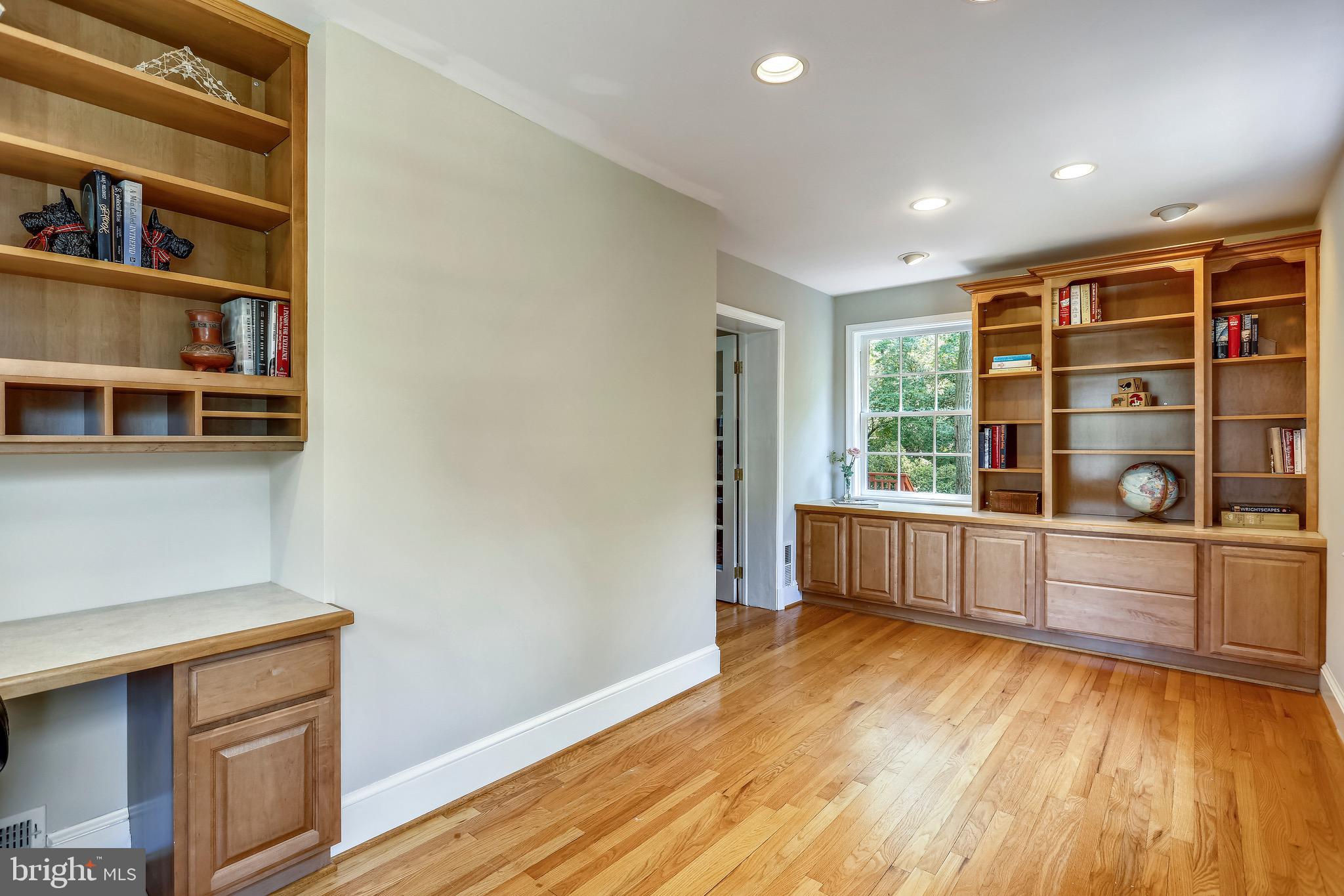 6308 Alcott Road Bethesda, MD 20817 - Photo 12 of 34 Study with lots of built-ins