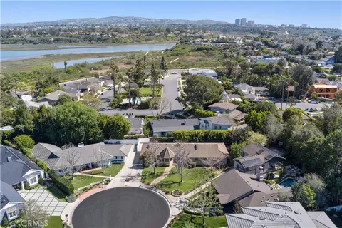 $2,495,000 | 2401 Sierra Vista, Newport Beach, CA 92660