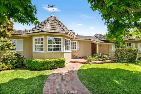 $2,495,000 | 2401 Sierra Vista, Newport Beach, CA 92660