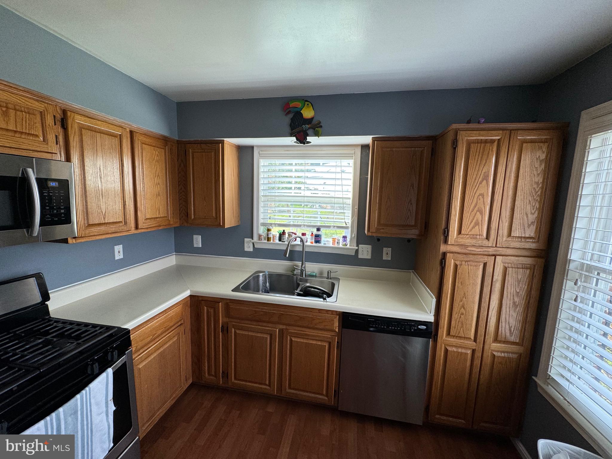 14316 Raddock Court Woodbridge, VA 22193 - Photo 5 of 41 Gallery Image 5