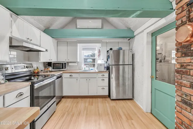 $1,050,000 | 14 Concord Street, Greenwich, CT 06831