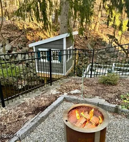 $1,050,000 | 14 Concord Street, Greenwich, CT 06831