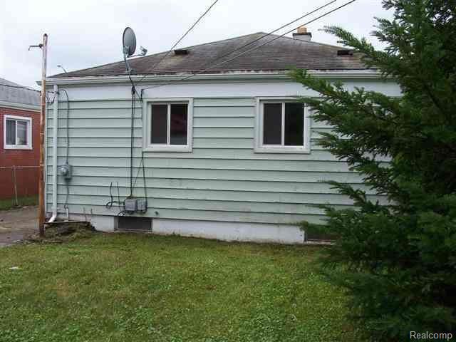 14593 Stephens Road Eastpointe, MI 48021 - Photo 12 of 12 stephens 12