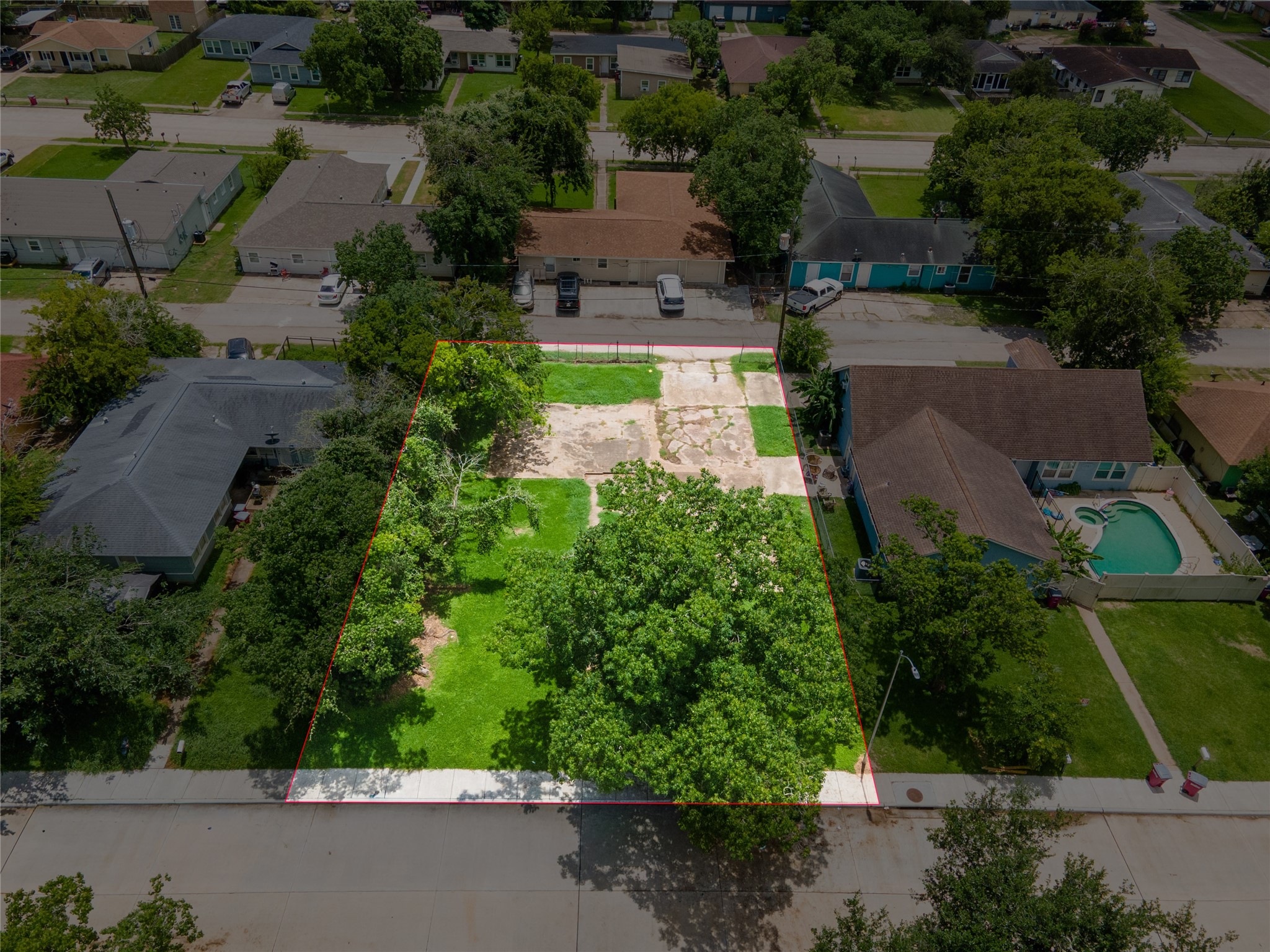 1735 West 7th Street Freeport, TX 77541 - Photo 2 of 13