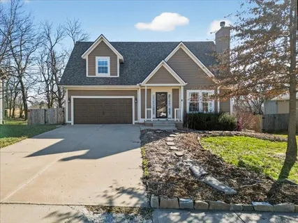 $399,900 | 20493 West 221st Street, Spring Hill, KS 66083