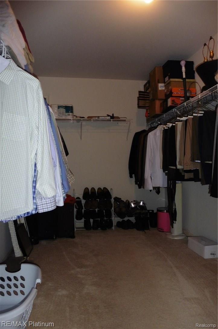 4332 Hampton Ridge Boulevard Howell, MI 48843 - Photo 14 of 15 MasterCloset.JPG