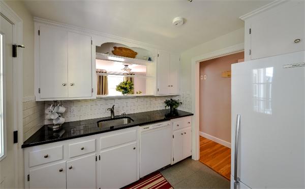 343 Weston Road Wellesley, MA 02482 - Photo 8 of 18