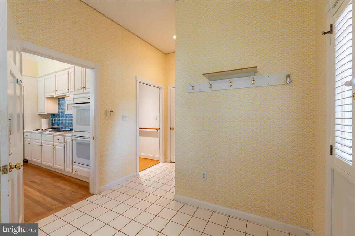 15497 Ridge Road King George, VA 22485 - Photo 29 of 108 Mud Room on main level