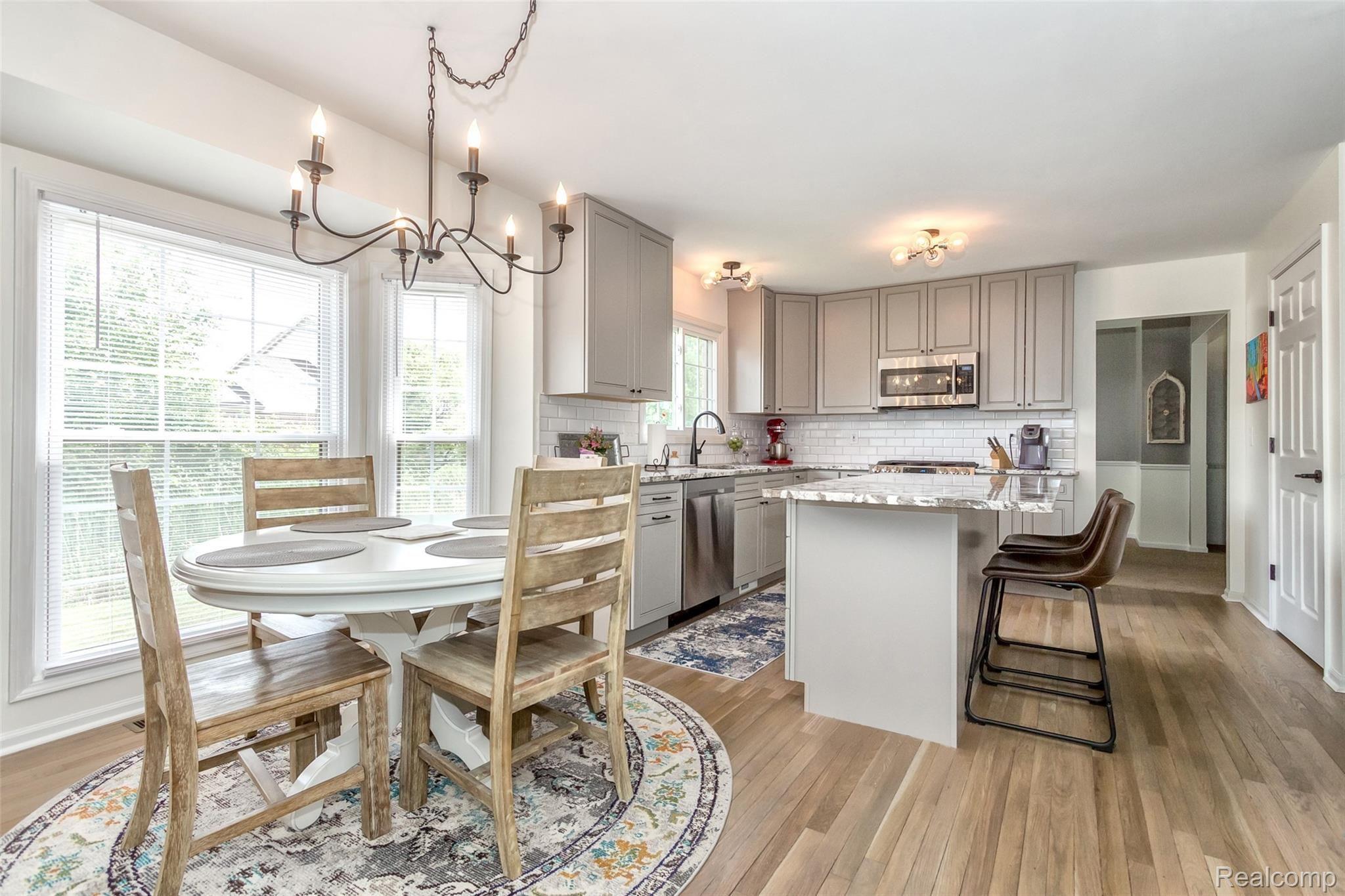 1048 Chelsea Road Canton, MI 48187 - Photo 21 of 37 16.jpg