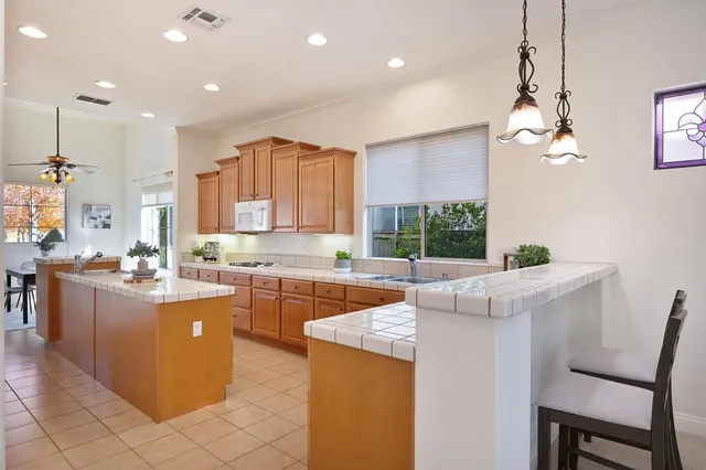 $639,000 | 2558 Heritage Park Lane, Sacramento, CA 95835