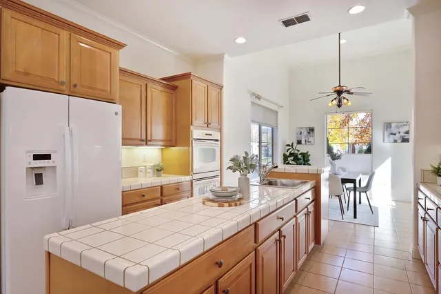 $639,000 | 2558 Heritage Park Lane, Sacramento, CA 95835