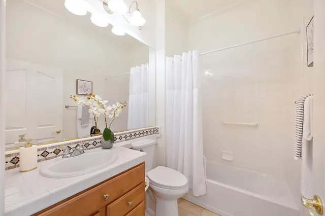 $639,000 | 2558 Heritage Park Lane, Sacramento, CA 95835