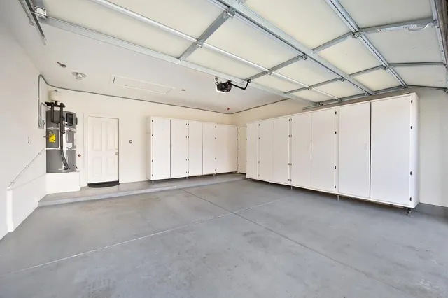 $639,000 | 2558 Heritage Park Lane, Sacramento, CA 95835