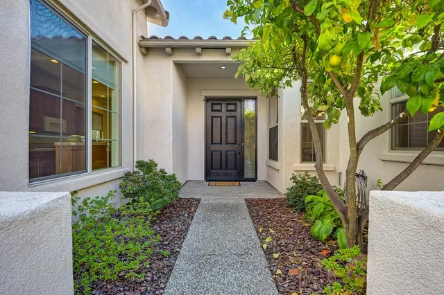 $639,000 | 2558 Heritage Park Lane, Sacramento, CA 95835