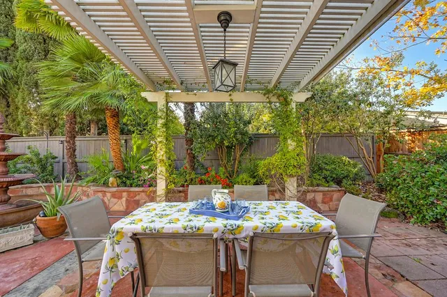 $639,000 | 2558 Heritage Park Lane, Sacramento, CA 95835