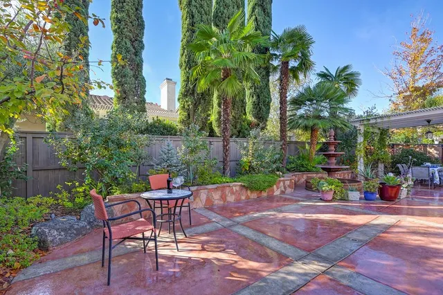 $639,000 | 2558 Heritage Park Lane, Sacramento, CA 95835