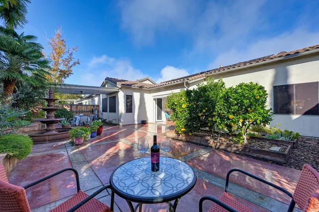 $639,000 | 2558 Heritage Park Lane, Sacramento, CA 95835