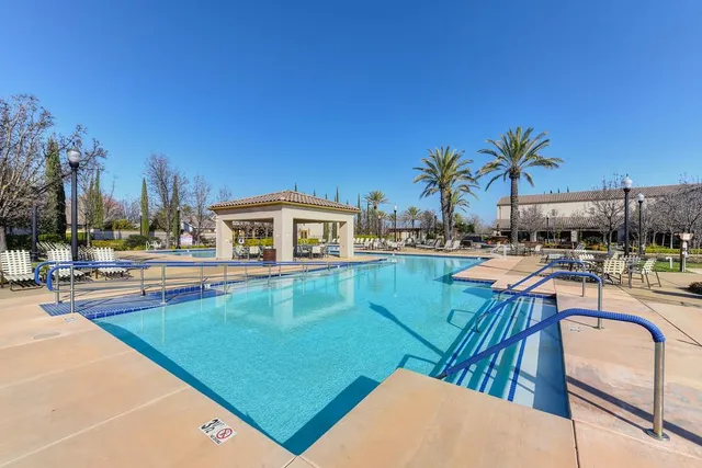 $639,000 | 2558 Heritage Park Lane, Sacramento, CA 95835