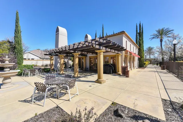 $639,000 | 2558 Heritage Park Lane, Sacramento, CA 95835