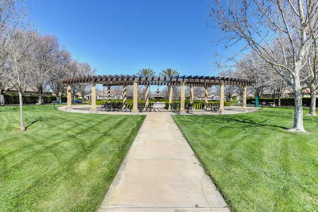 $639,000 | 2558 Heritage Park Lane, Sacramento, CA 95835