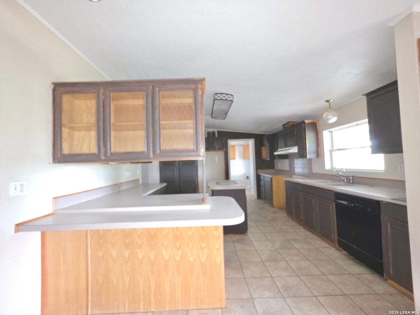 635 East Ditto Road Poteet, TX 78065 - Photo 6 of 22