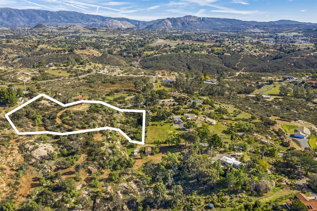 28913 Lilac Road, Unit 1 Valley Center, CA 92082 - Photo 8 of 15