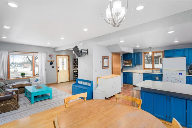 $249,900 | 811 North 56th Avenue West, Duluth, MN 55807