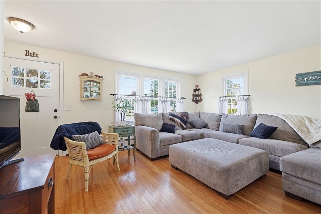 9 Forestdale Road Paxton, MA 01612 - Photo 13 of 41
