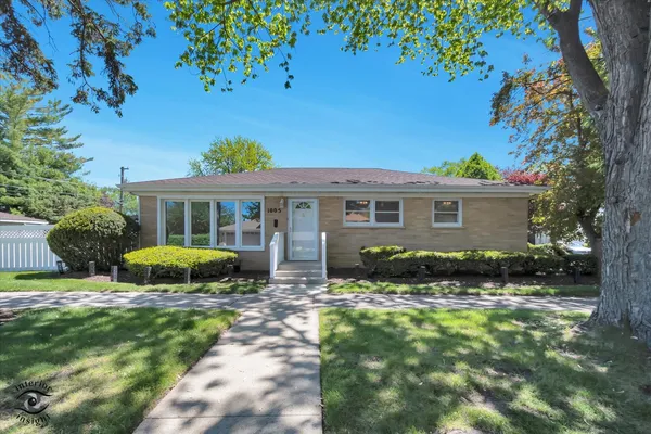 $3,575 | 1005 East Park Street, Arlington Heights, IL 60005