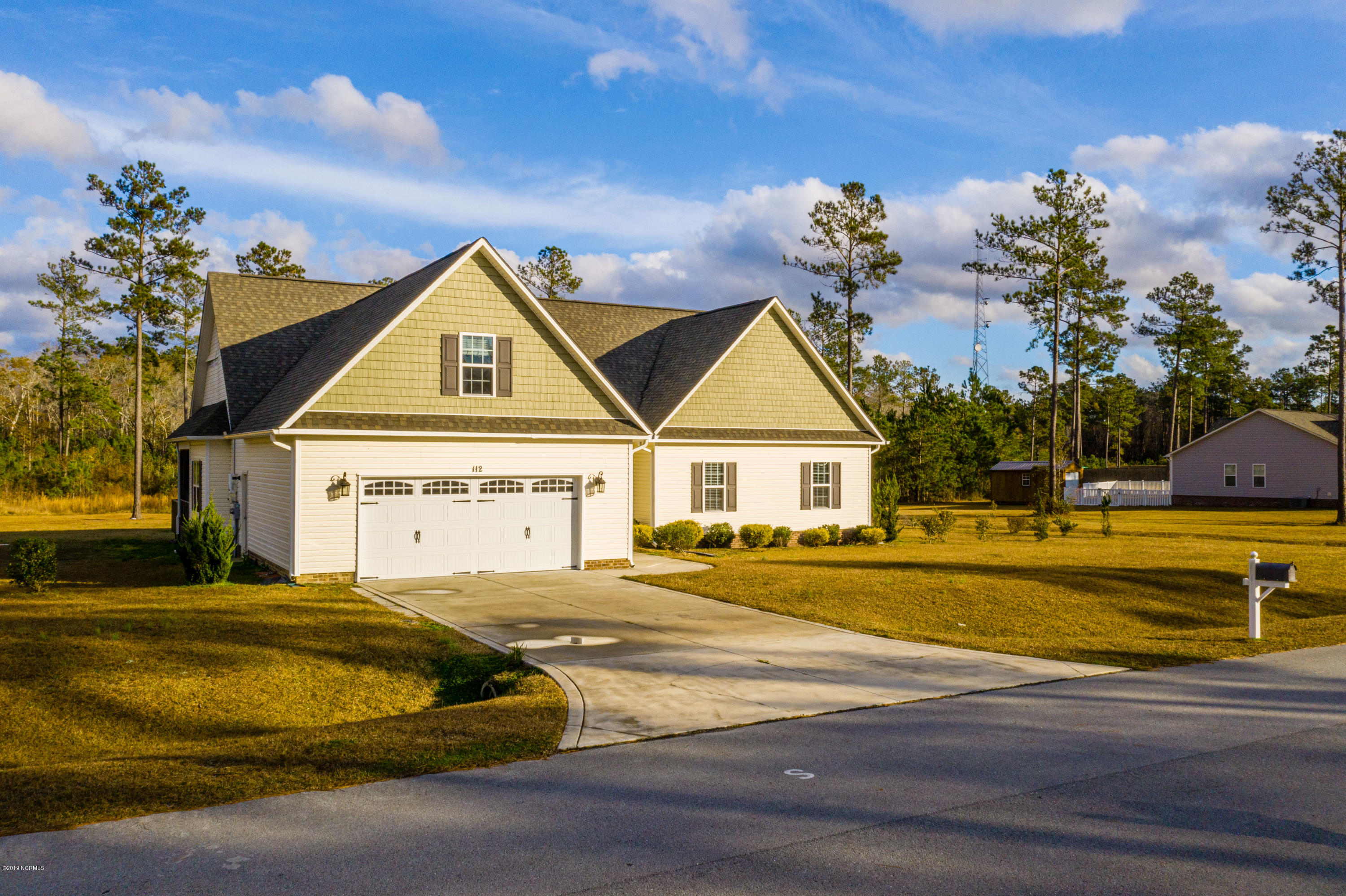 112 Ridgepath Lane Hubert, NC 28539 - Photo 1 of 61 112 Ridgepath Ln-10
