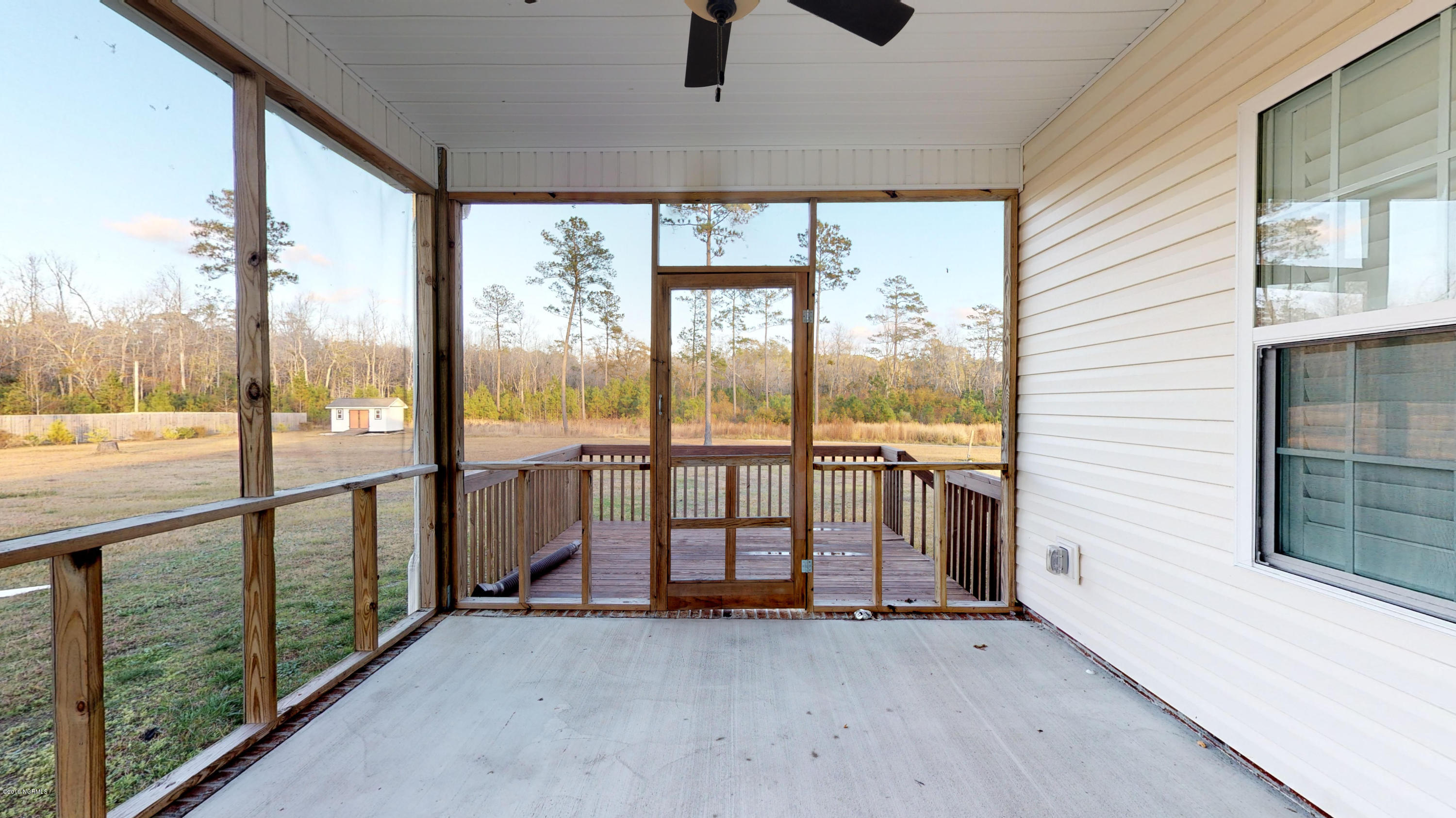 112 Ridgepath Lane Hubert, NC 28539 - Photo 34 of 61 112 Ridgepath Ln-33