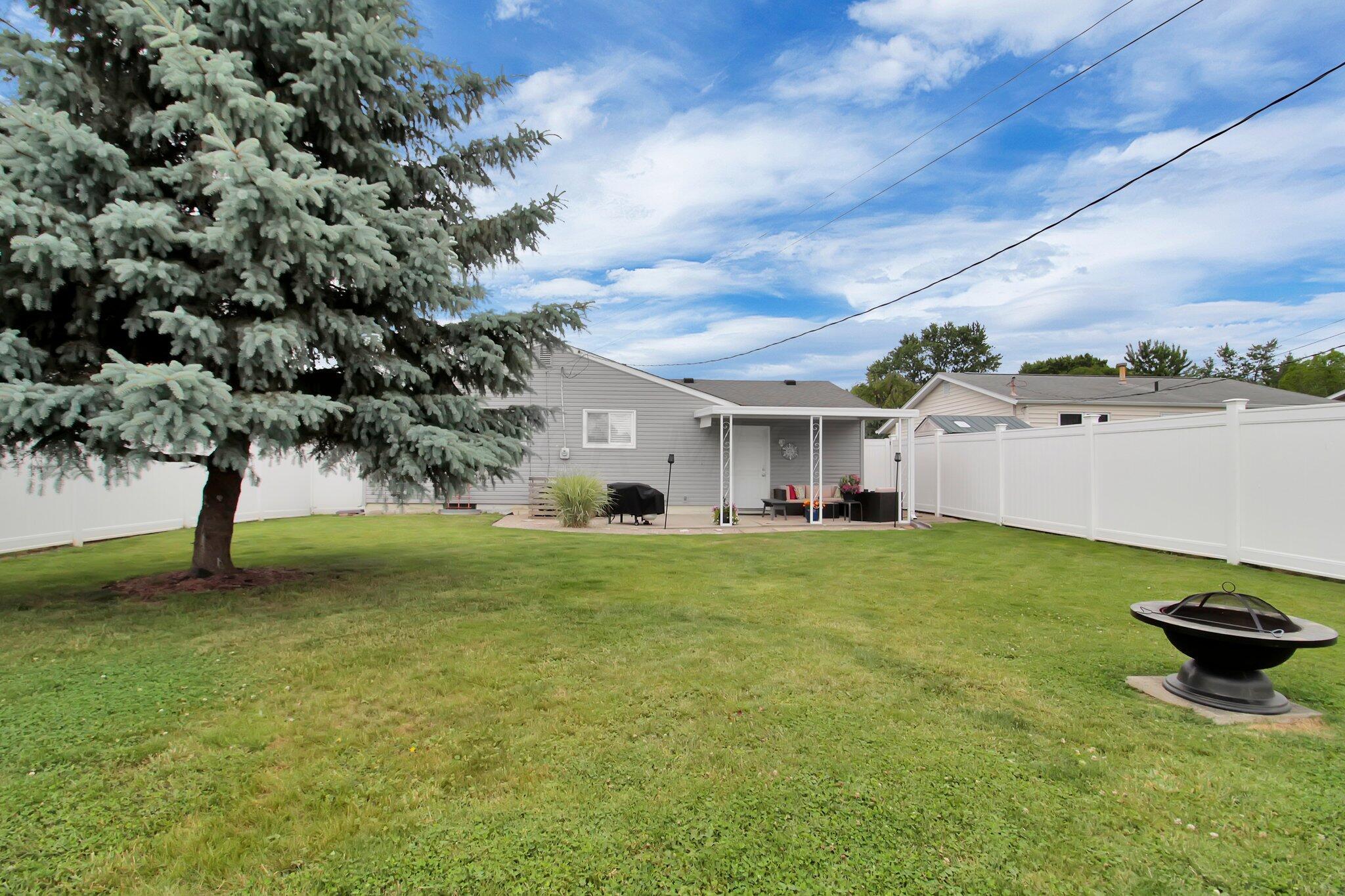 1853 Brookfield Road Columbus, OH 43229 - Photo 25 of 25 25-web-or-mls-1853-brookfield-rd
