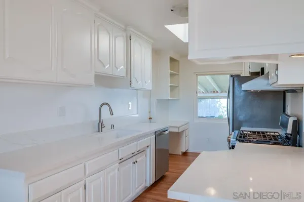 $725,000 | 752 Hillsview Road, El Cajon, CA 92020