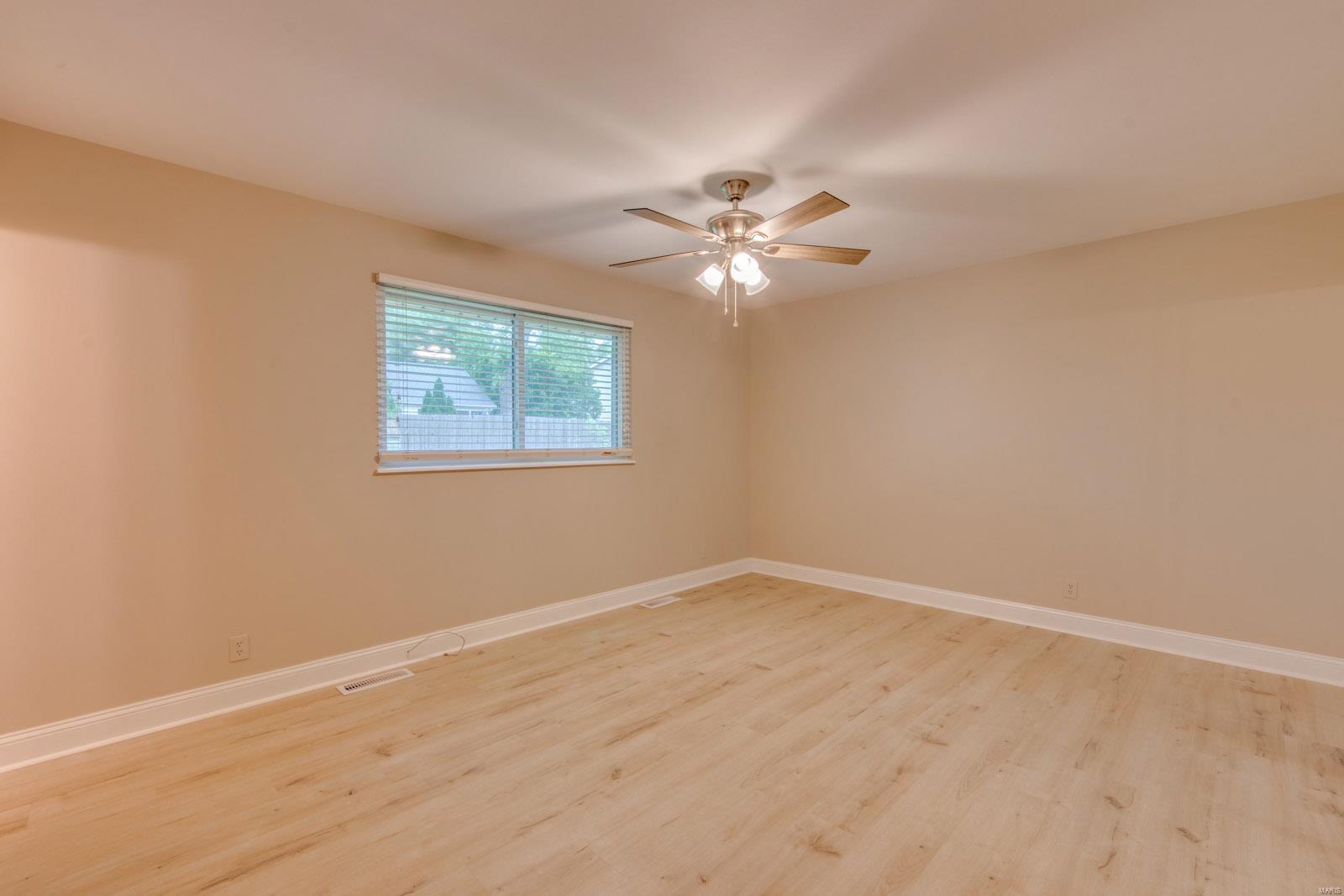 586 Bridgebend Road Ballwin, MO 63021 - Photo 17 of 44