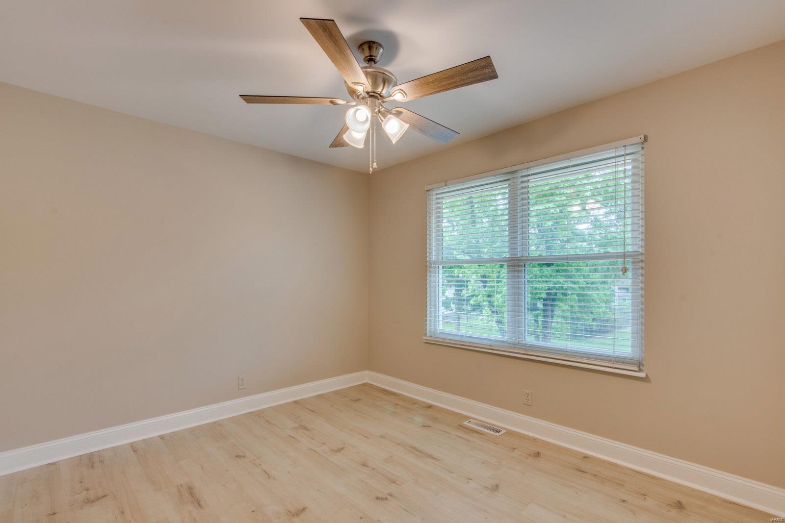 586 Bridgebend Road Ballwin, MO 63021 - Photo 22 of 44