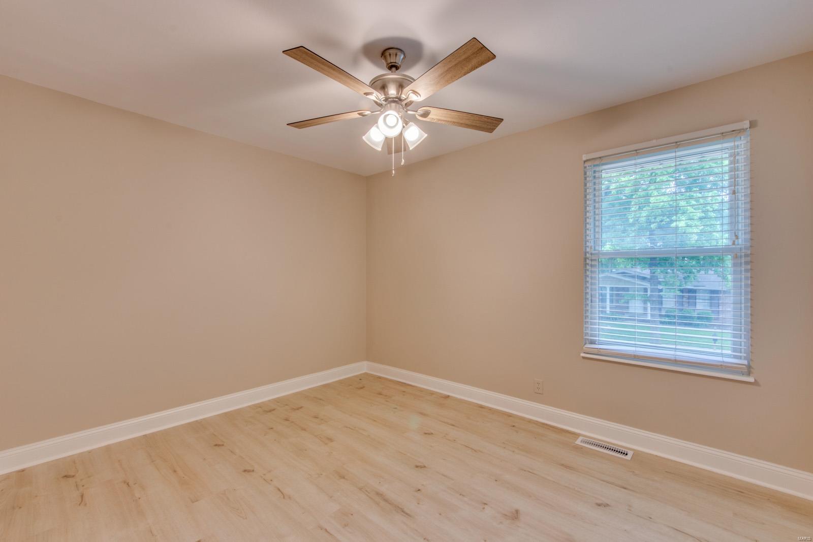 586 Bridgebend Road Ballwin, MO 63021 - Photo 27 of 44