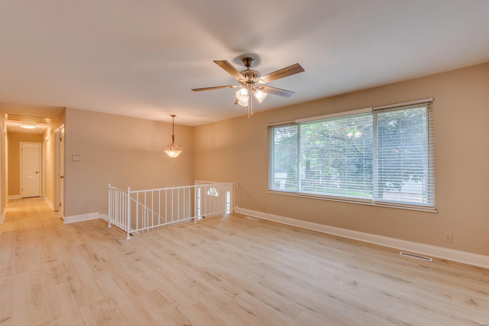 586 Bridgebend Road Ballwin, MO 63021 - Photo 6 of 44